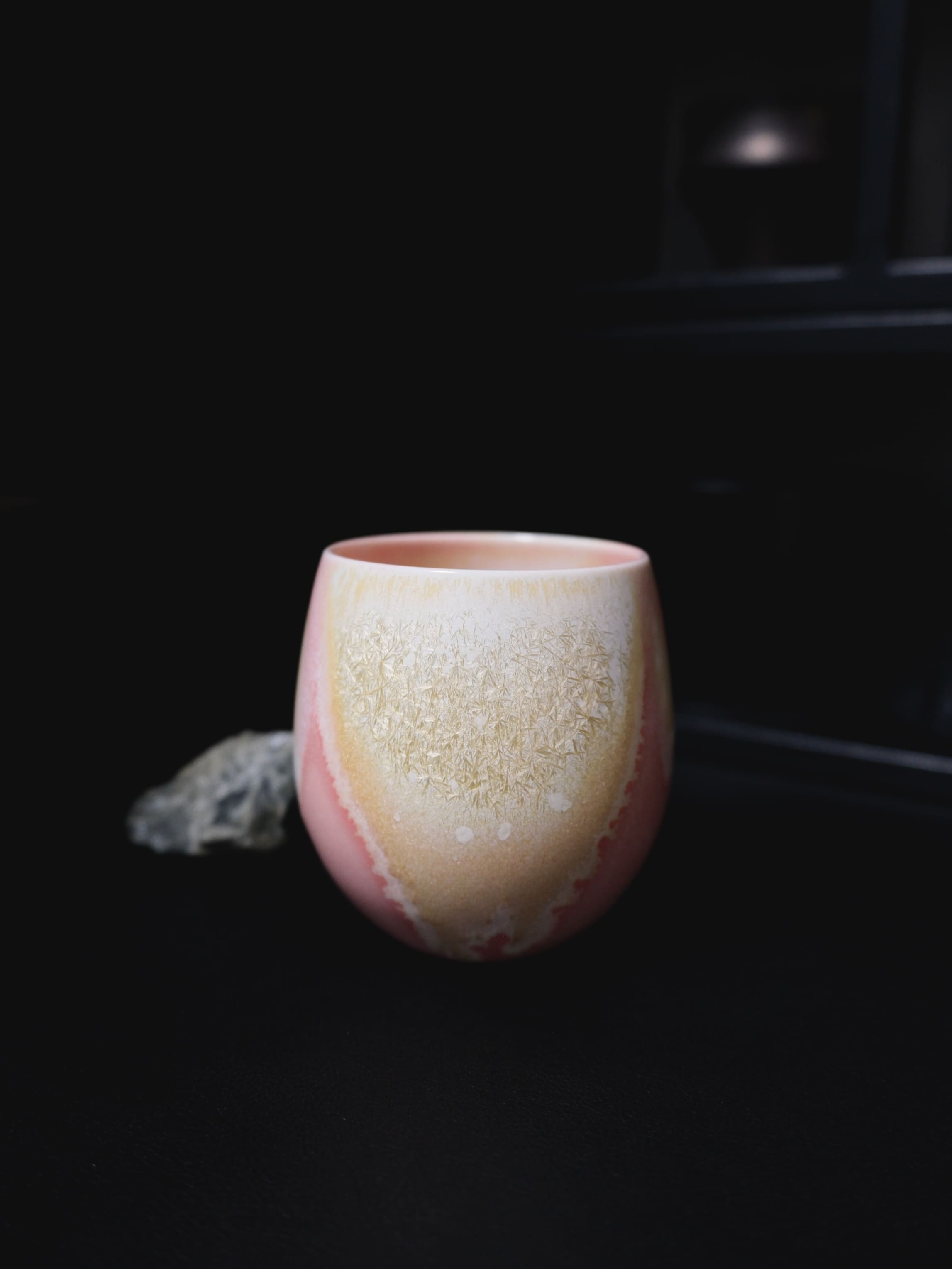 YANJUNKLIN - Handcrafted Egg-Shaped Cup